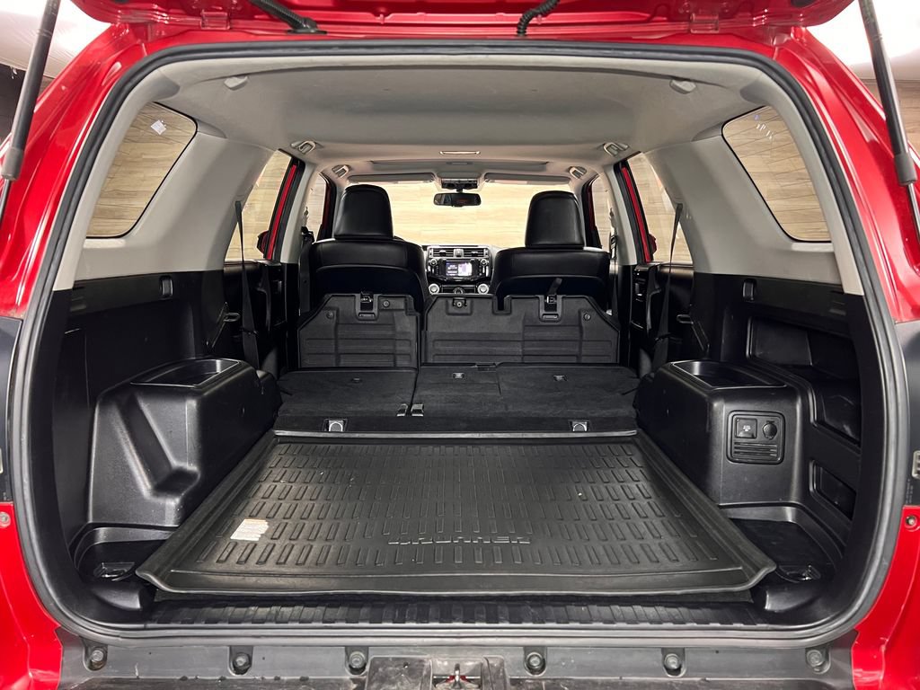 Used 2018 Toyota 4Runner TRD Off-Road Premium AWD/4WD image 27