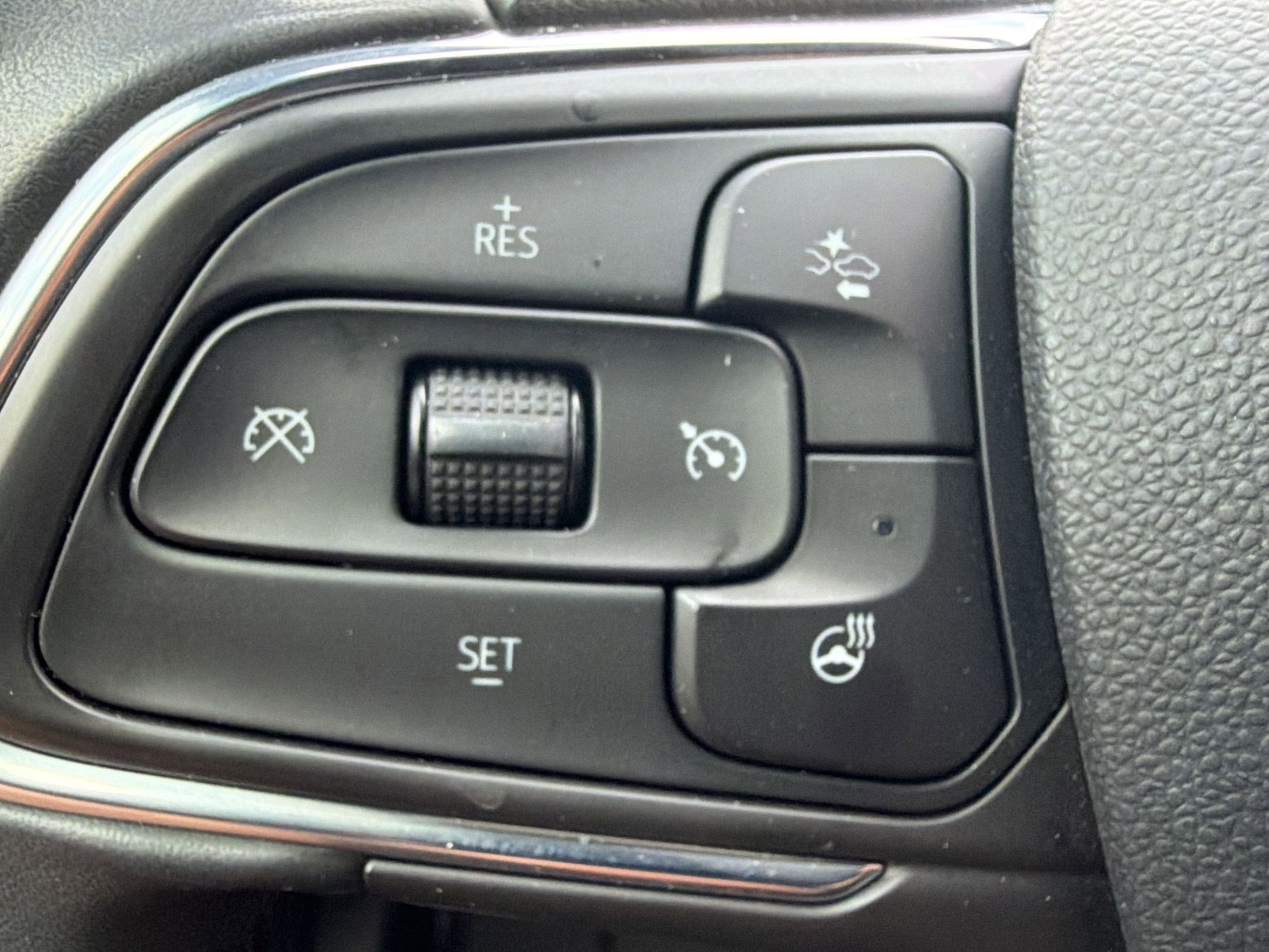 Used 2025 Buick Envista Avenir image 16