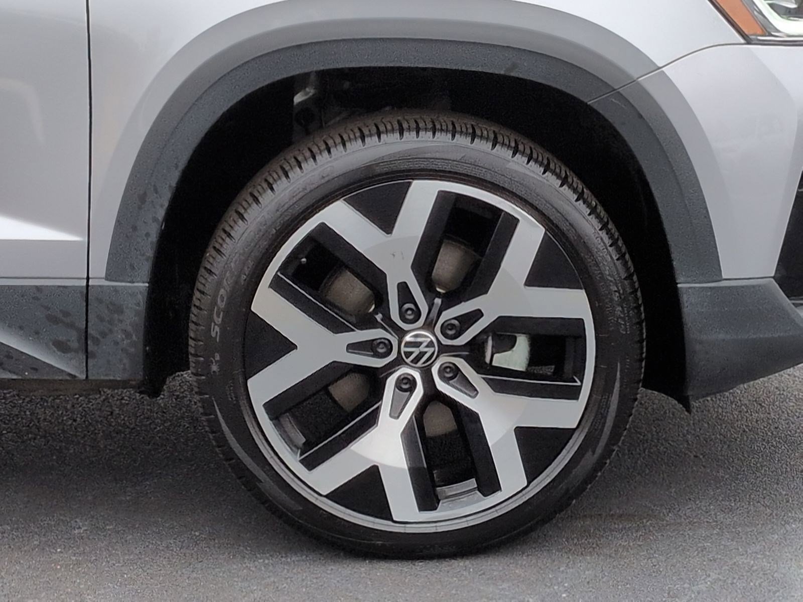 Used 2022 Volkswagen Taos SEL image 13