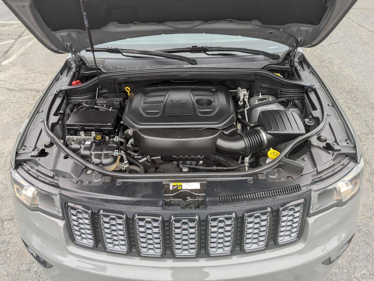 Used 2020 Jeep Grand Cherokee Altitude AWD/4WD image 51