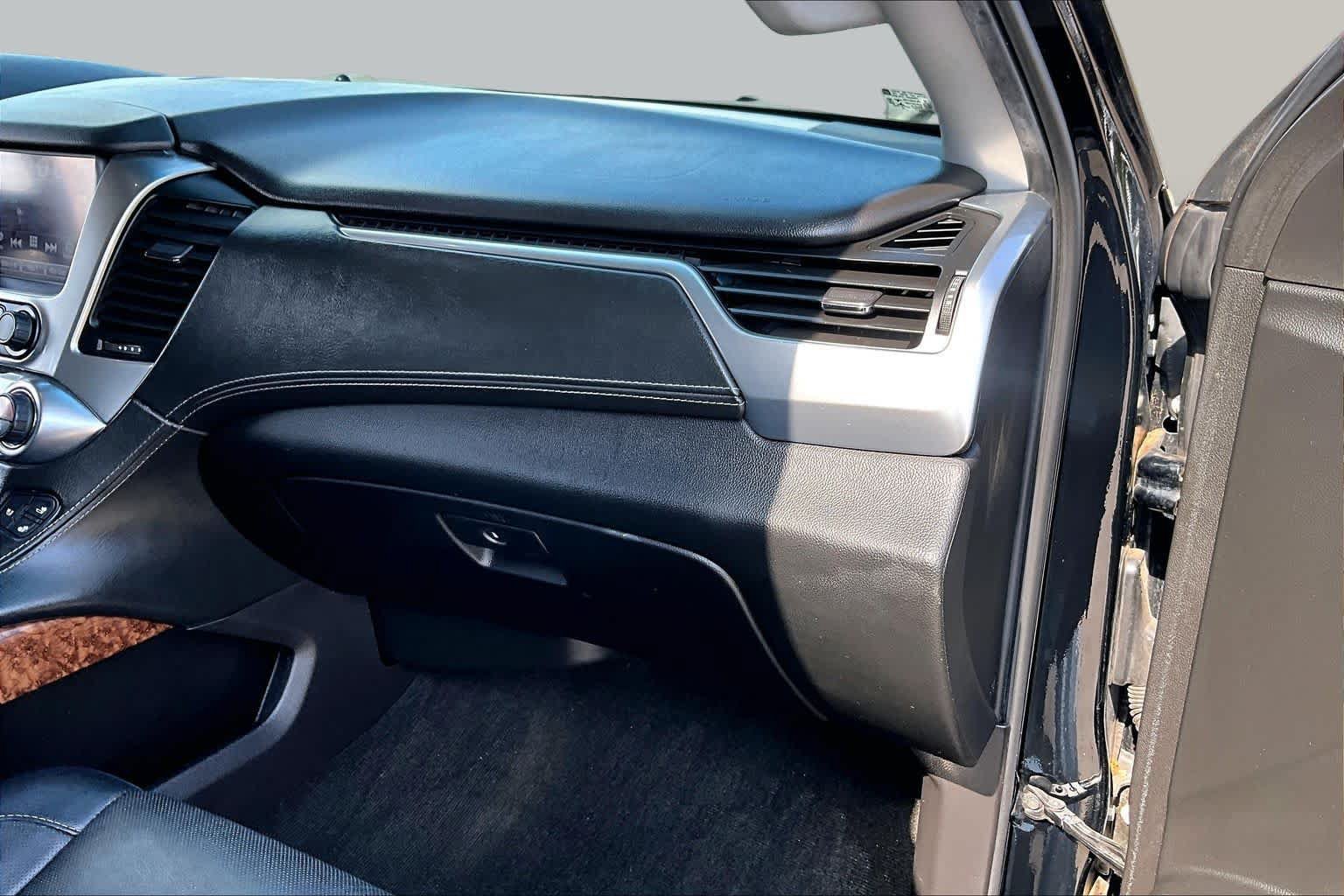Used 2018 Chevrolet Tahoe Premier RWD image 19