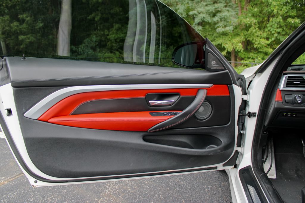 Used 2018 BMW M4 Coupe RWD image 6