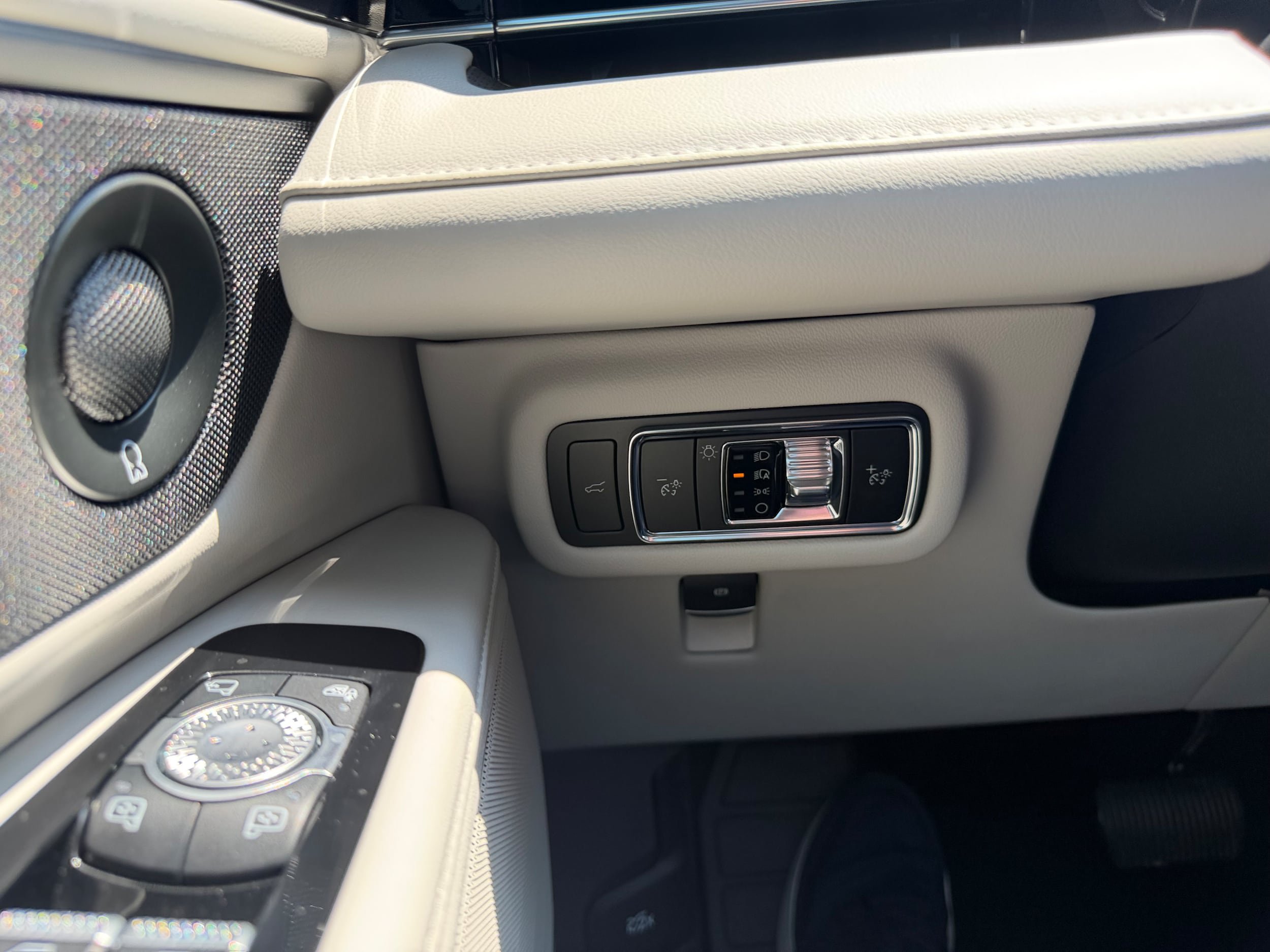 New 2026 Lincoln Nautilus Premier w/ Equipment Group 102A AWD/4WD image 37
