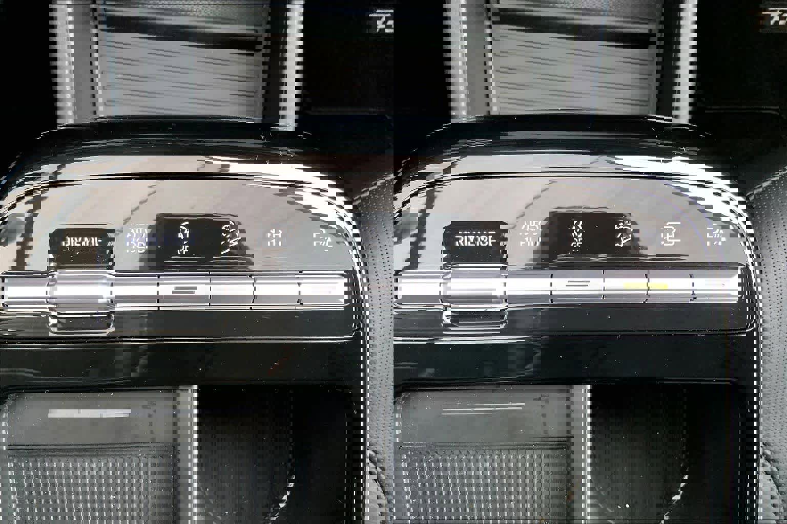 Used 2025 Hyundai Tucson Limited FWD image 35