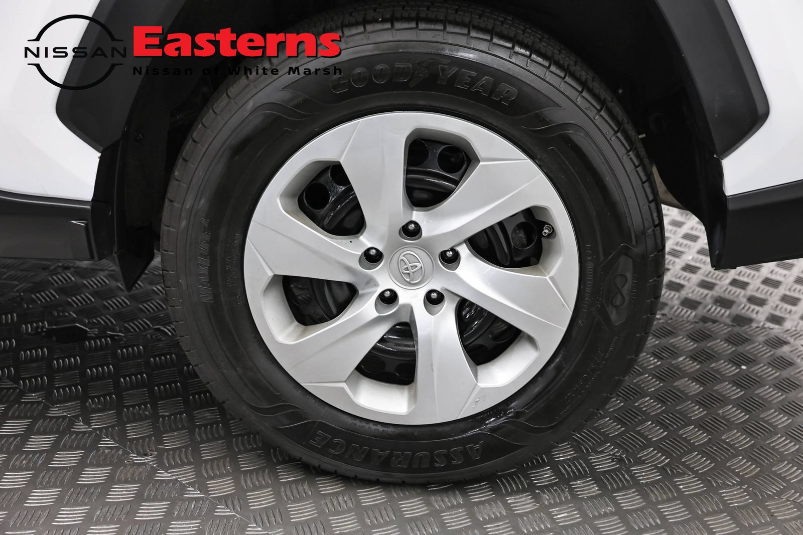 Used 2023 Toyota RAV4 LE AWD/4WD image 33