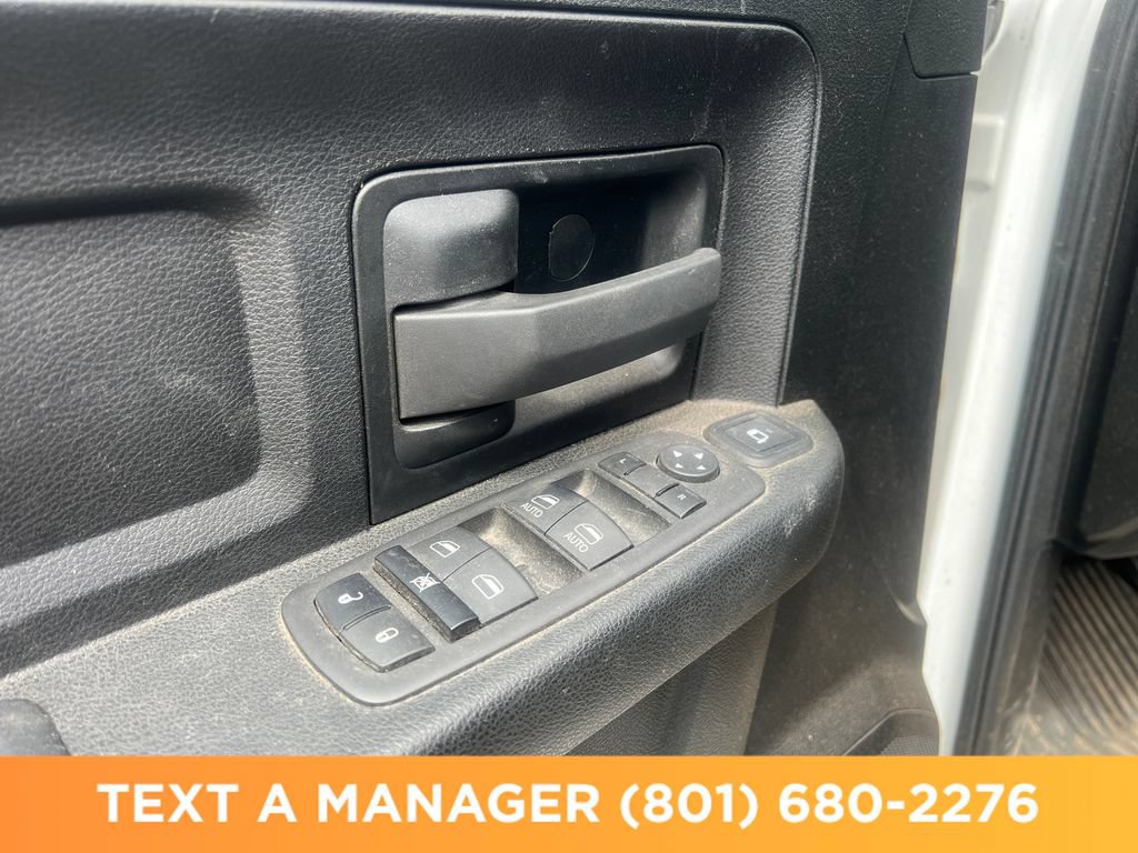 Used 2023 RAM 5500 Tradesman w/ Chrome Appearance Group AWD/4WD image 16