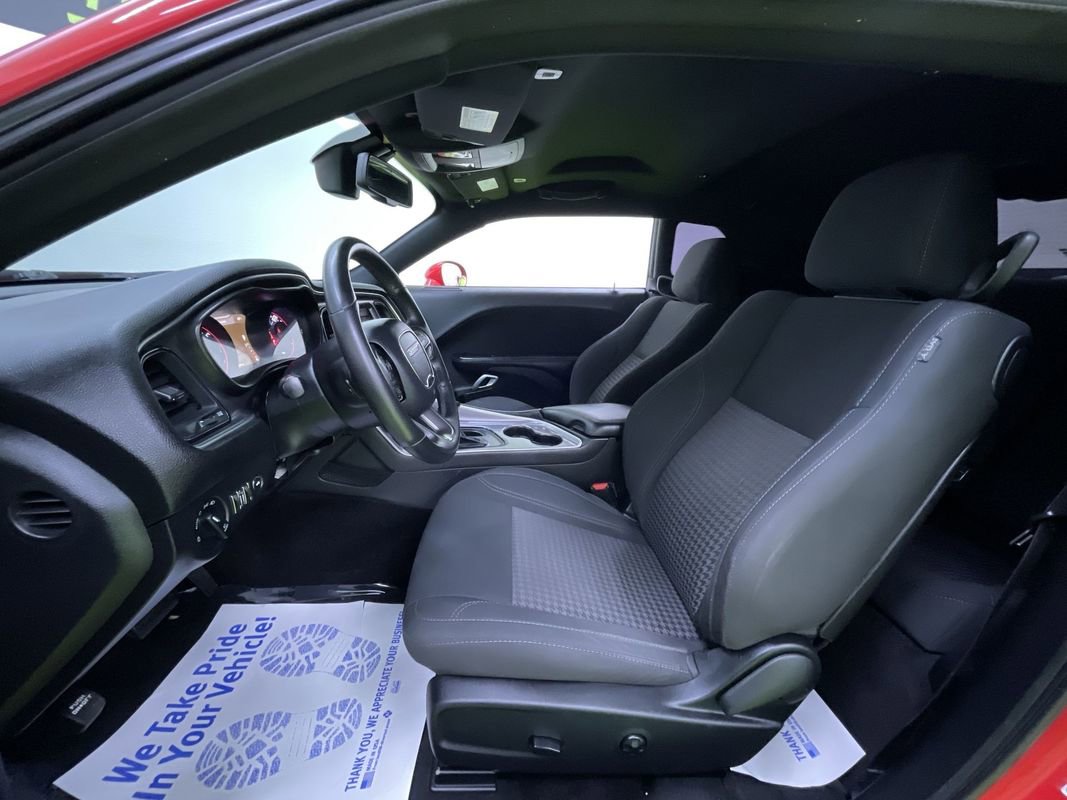 Used 2019 Dodge Challenger SXT w/ Blacktop Package image 15