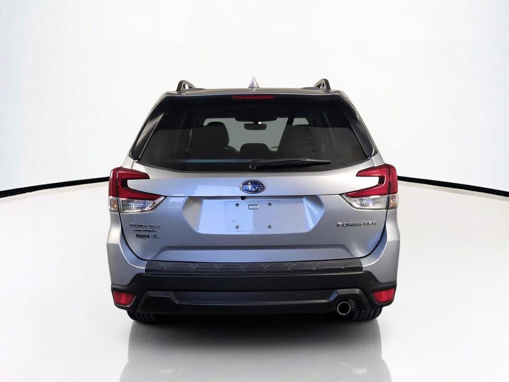 Used 2022 Subaru Forester Limited AWD/4WD image 6