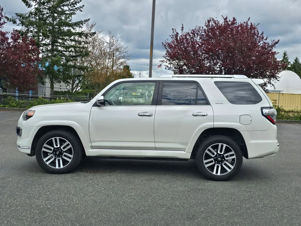 Used 2019 Toyota 4Runner Limited AWD/4WD image 4