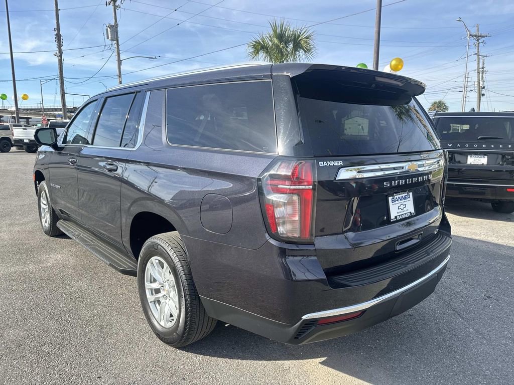 Certified 2024 Chevrolet Suburban LT image 7