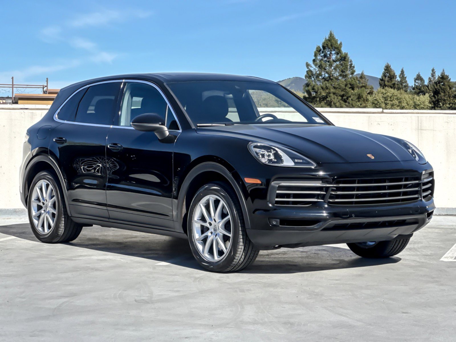 Certified 2023 Porsche Cayenne image 10