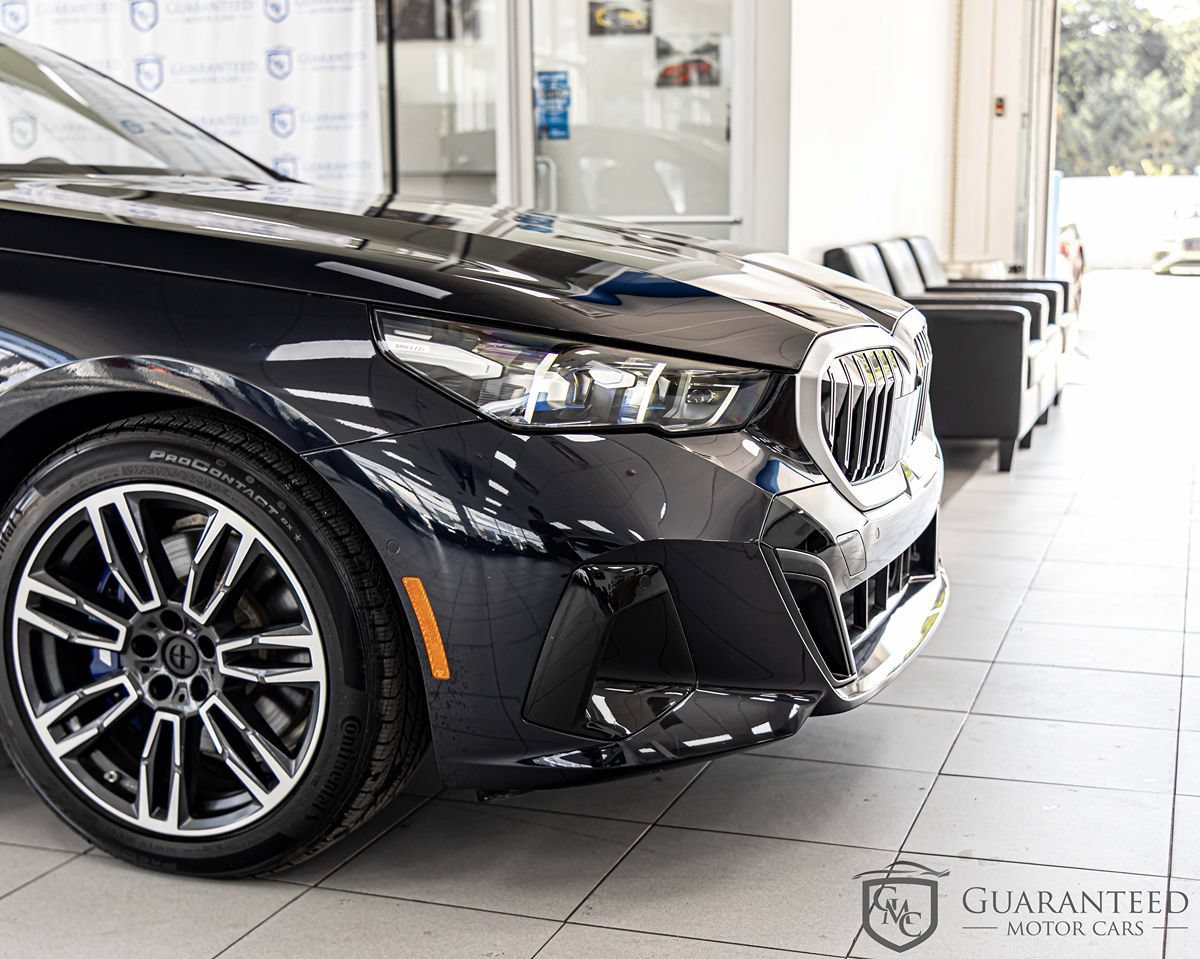 Used 2026 BMW 530i xDrive AWD/4WD image 4