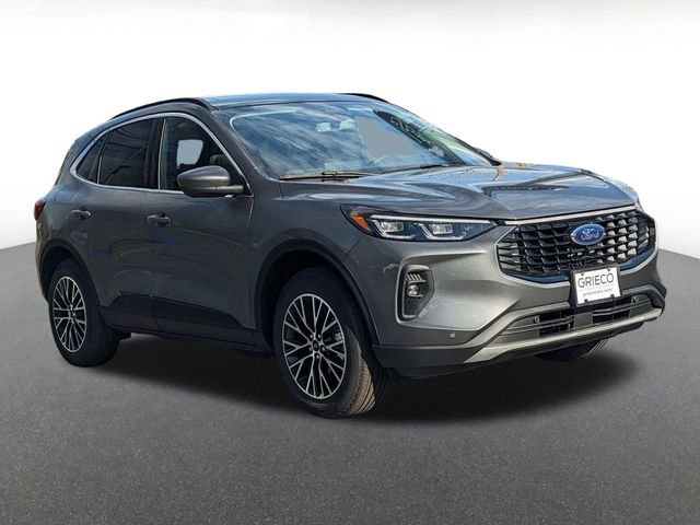 New 2026 Ford Escape SE w/ PHEV Premium Package