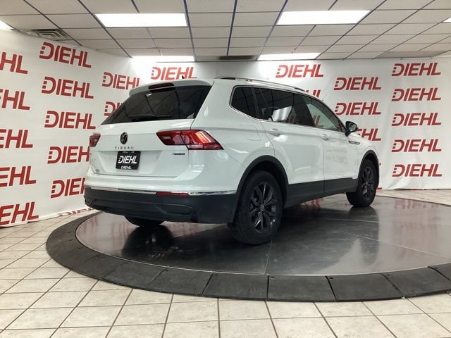 Used 2024 Volkswagen Tiguan SE AWD/4WD image 7