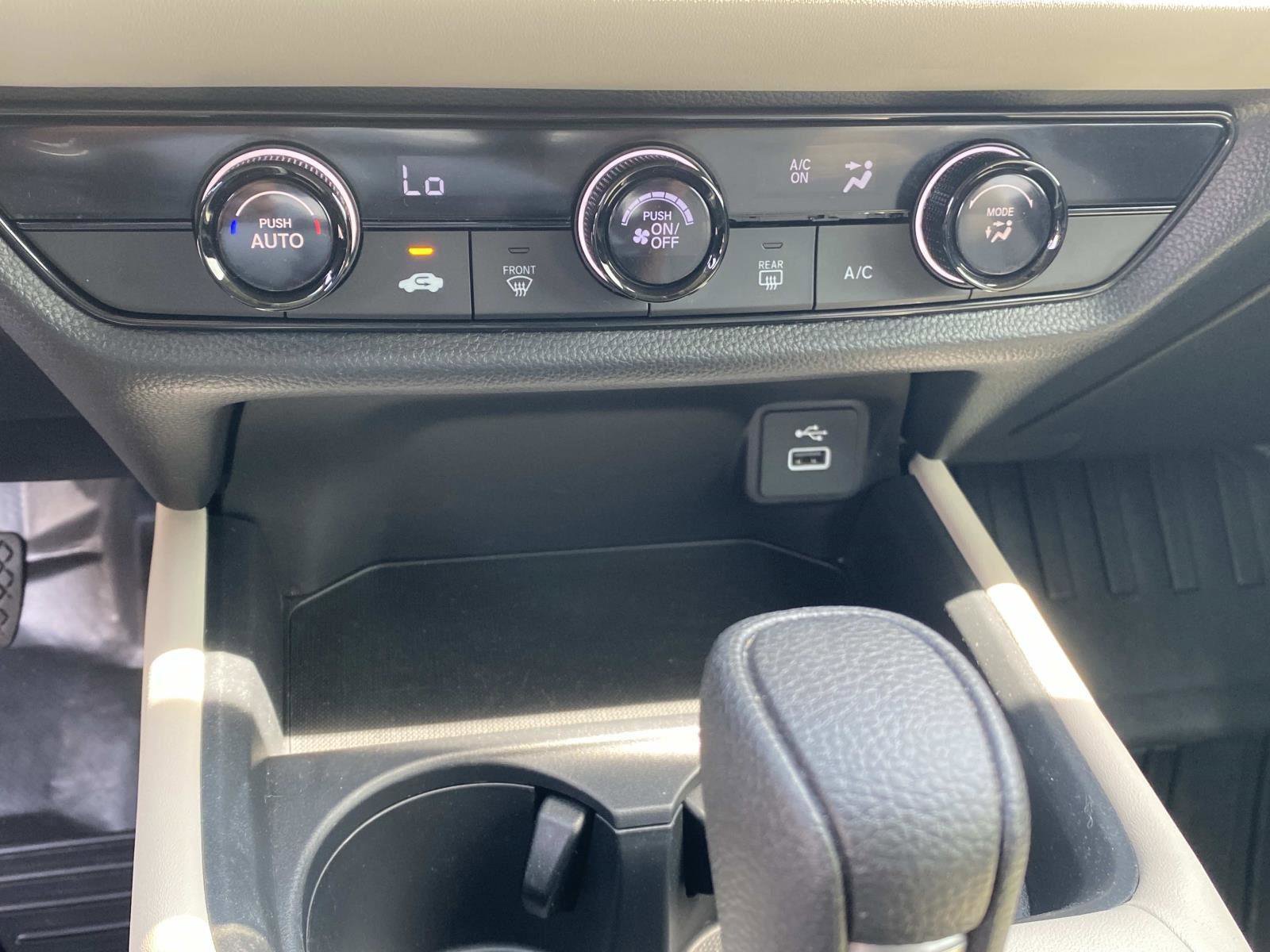 Used 2024 Honda HR-V LX image 27