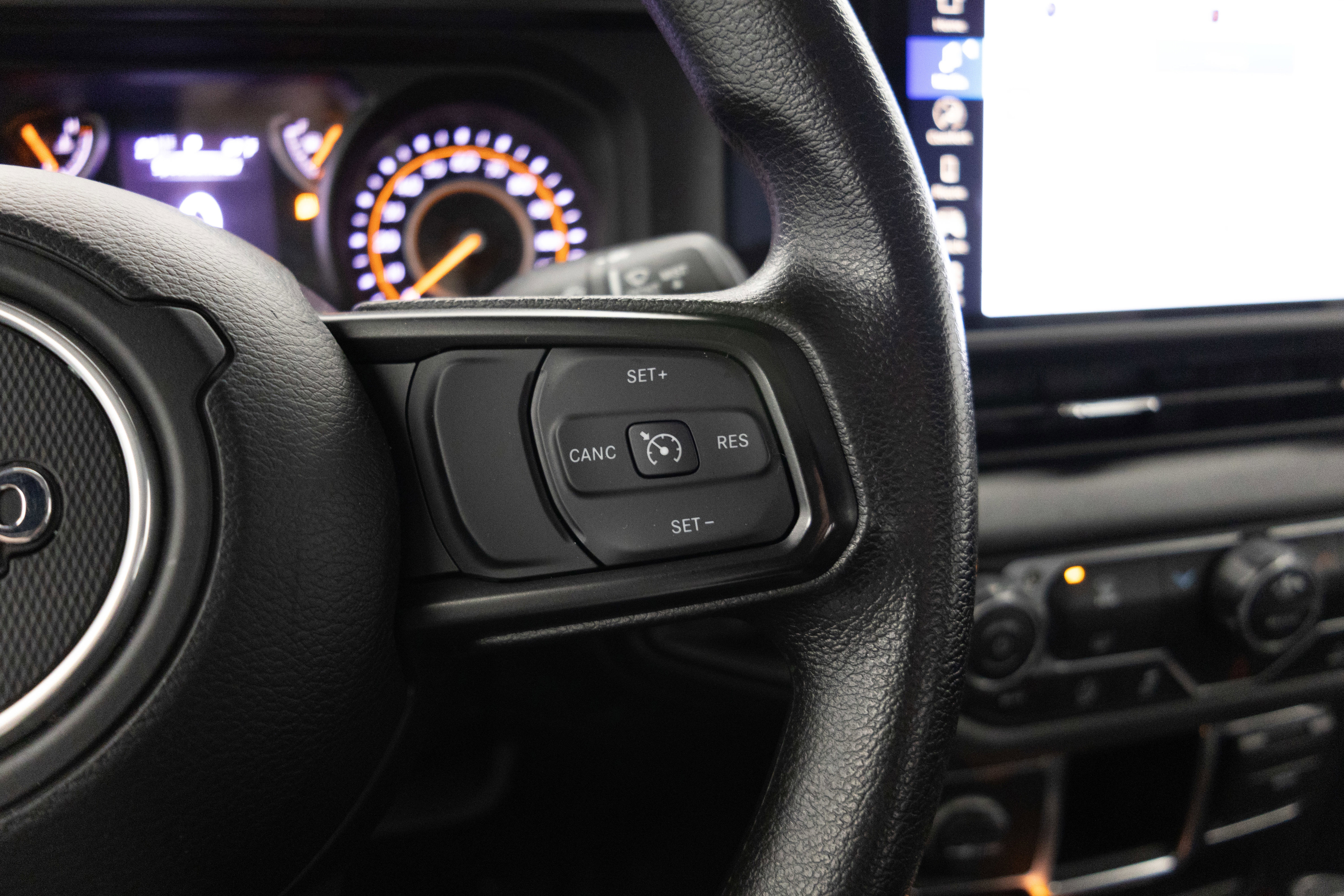 Used 2024 Jeep Gladiator Sport image 36