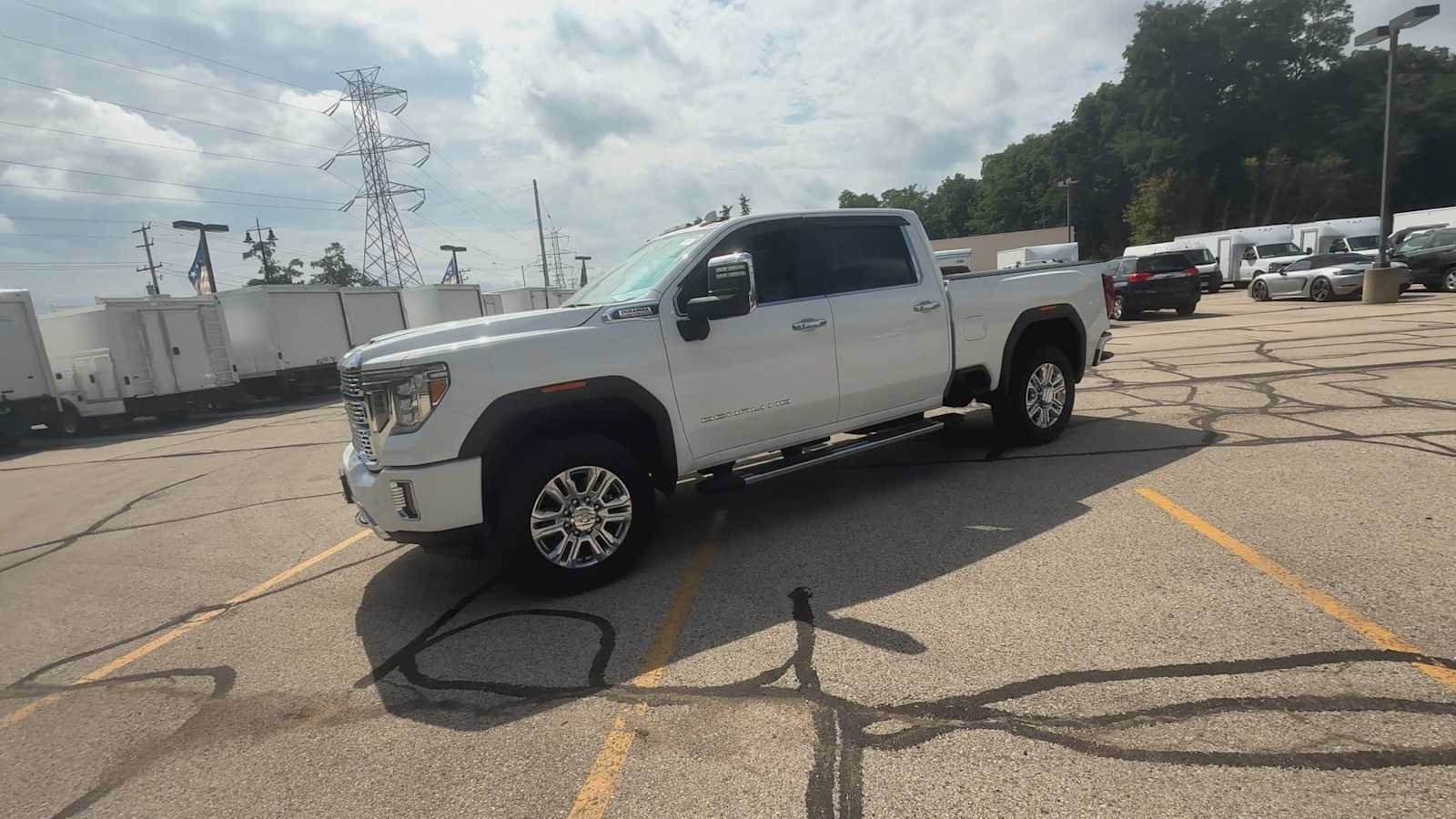 Certified 2020 GMC Sierra 3500 Denali w/ Technology Package AWD/4WD image 4