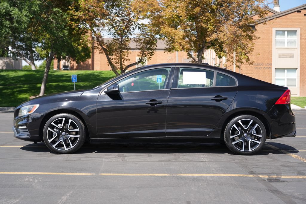 Used 2017 Volvo S60 T5 Dynamic AWD/4WD image 2