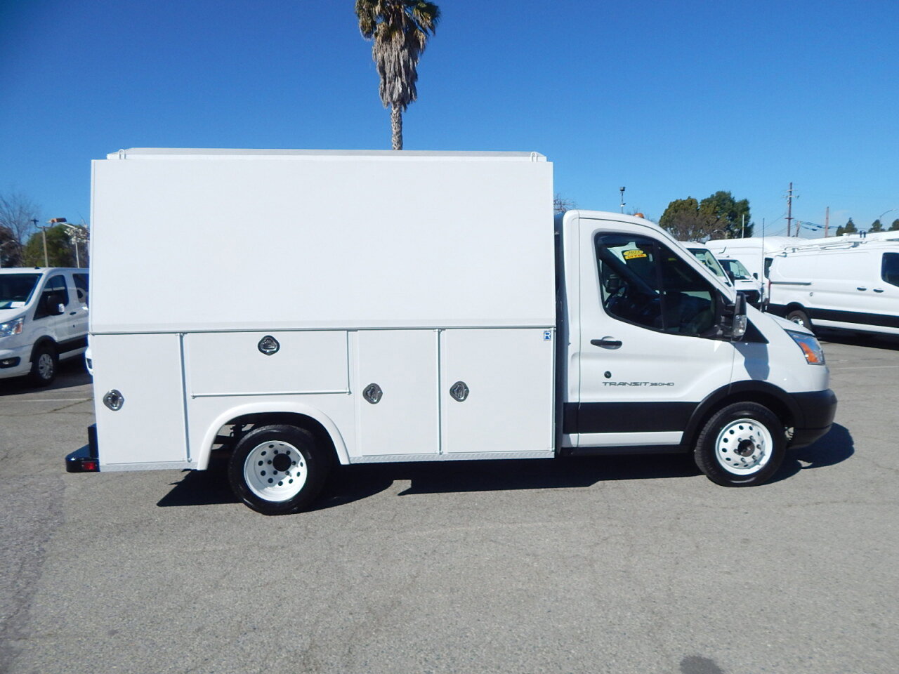 Used 2019 Ford Transit 350 w/ Premium Package RWD image 9
