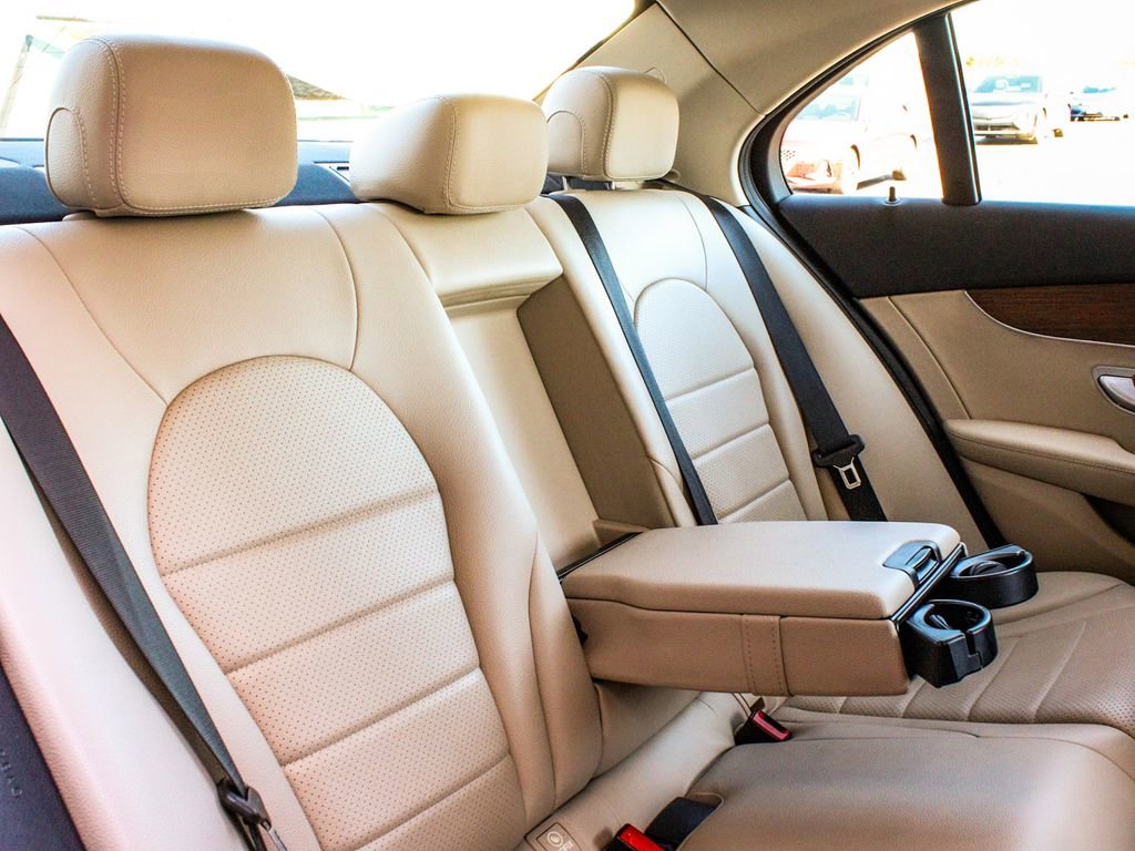 Used 2021 Mercedes-Benz C 300 4MATIC Sedan image 38