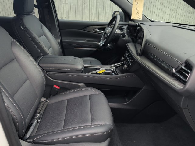 Used 2025 Chevrolet Traverse LT AWD/4WD image 31