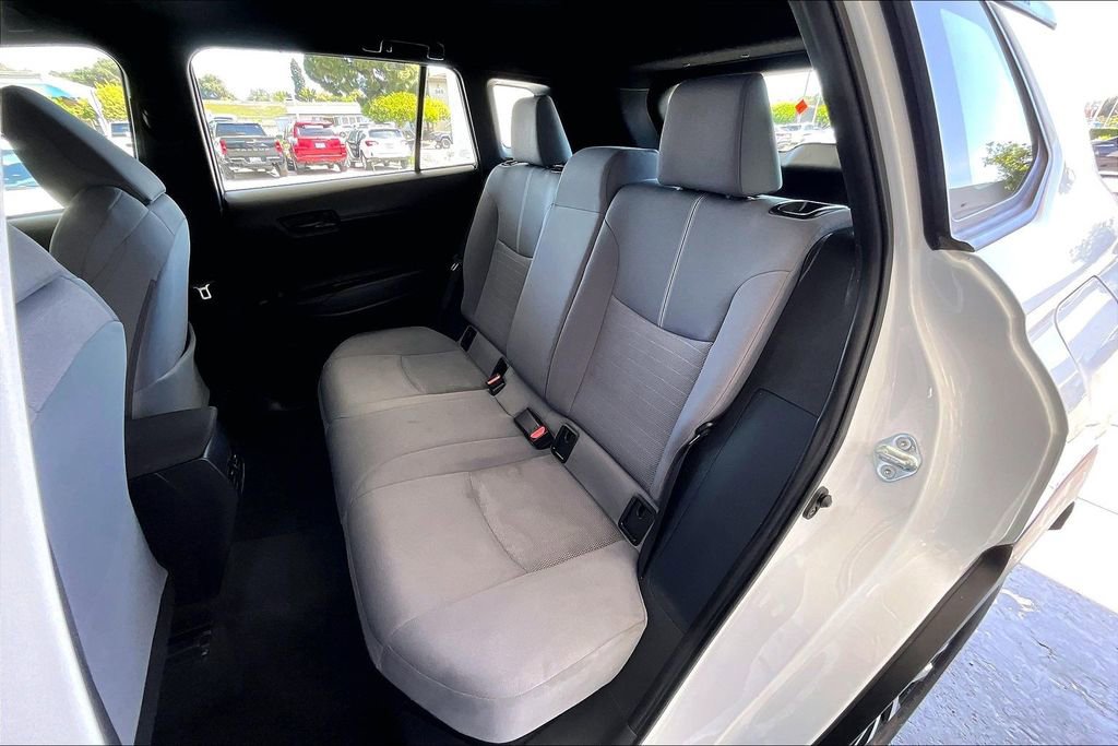 Used 2023 Toyota Corolla Cross AWD Hybrid image 22