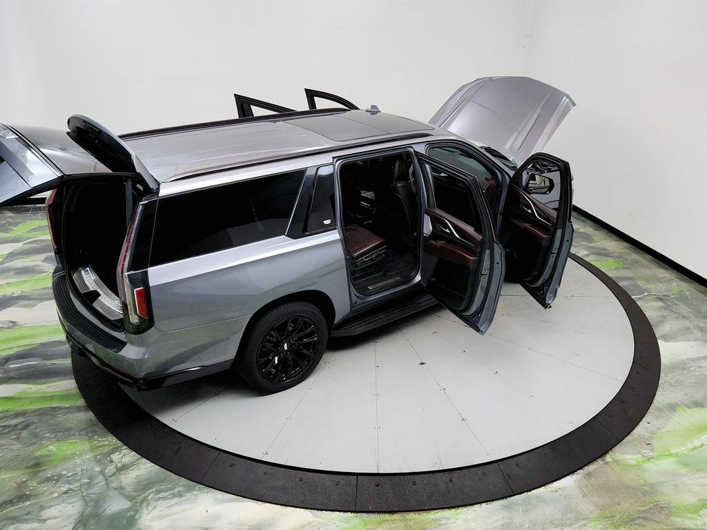 Used 2022 Cadillac Escalade ESV Sport Platinum w/ LPO, ONYX Package AWD/4WD image 39