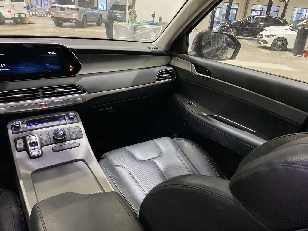 Used 2021 Hyundai Palisade SEL w/ Premium Package image 4