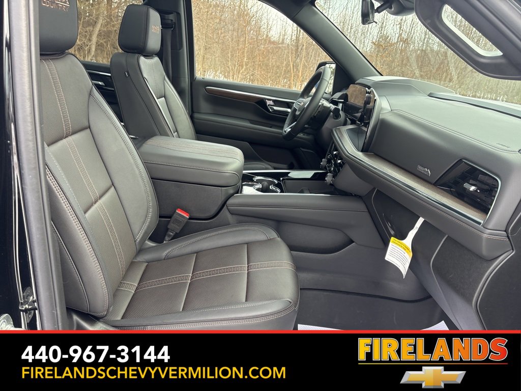 Used 2025 Chevrolet Suburban High Country image 39