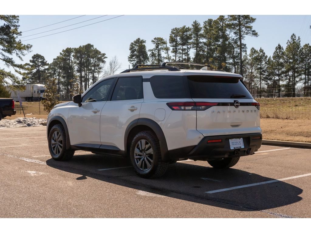 Used 2022 Nissan Pathfinder SV w/ SV Premium Package image 7