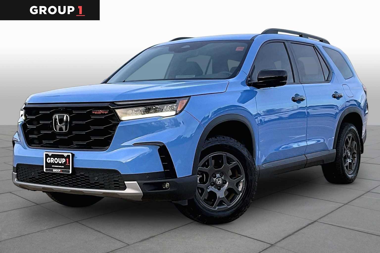 Used 2025 Honda Pilot TrailSport image 1