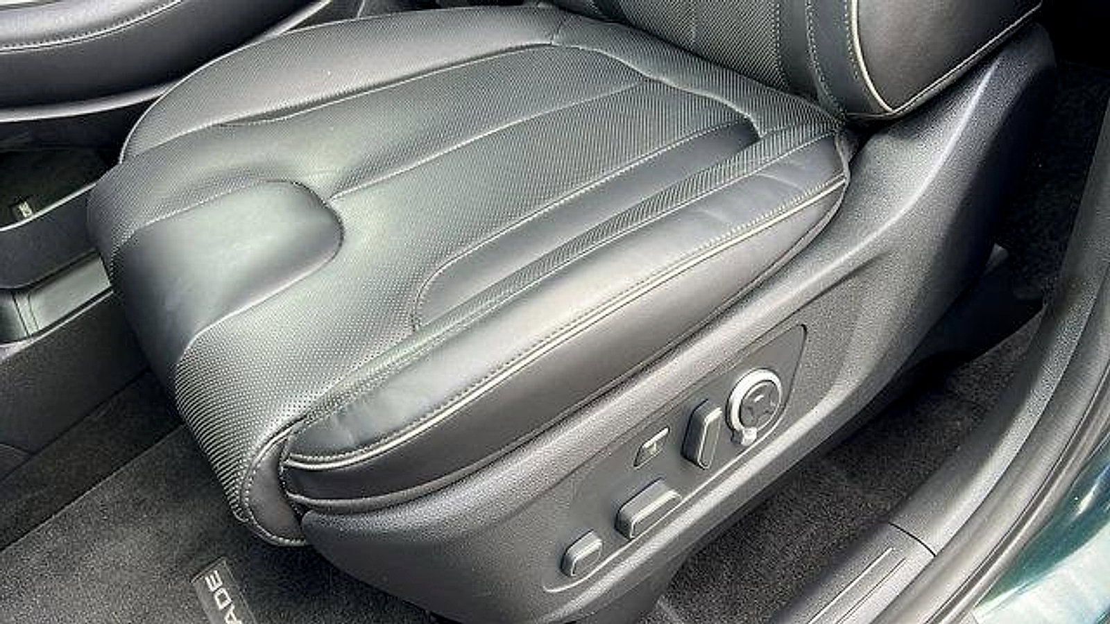 Used 2024 Hyundai Palisade Calligraphy image 20