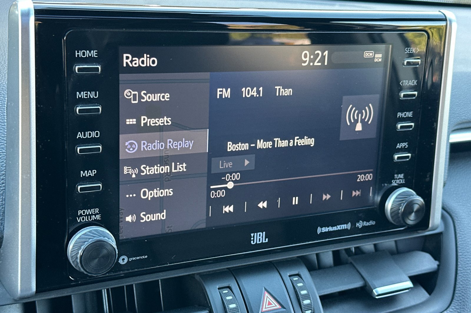 Used 2019 Toyota RAV4 Limited w/ Advanced Technology Package AWD/4WD image 17