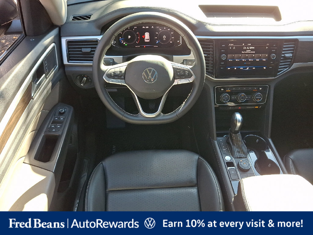 Used 2023 Volkswagen Atlas SE w/ Panoramic Sunroof Package AWD/4WD image 18
