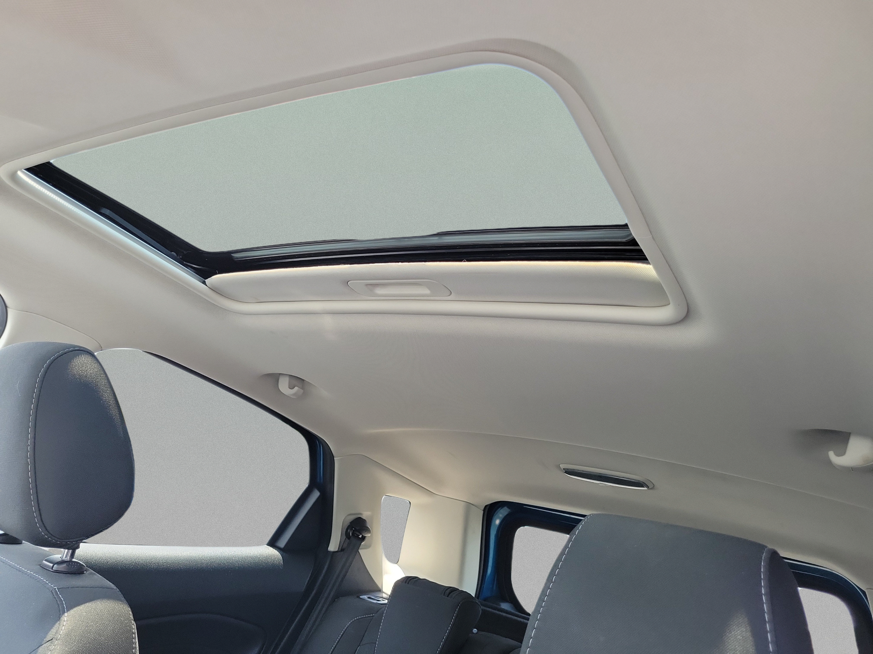 Used 2020 Ford EcoSport SE w/ SE Convenience Package FWD image 17