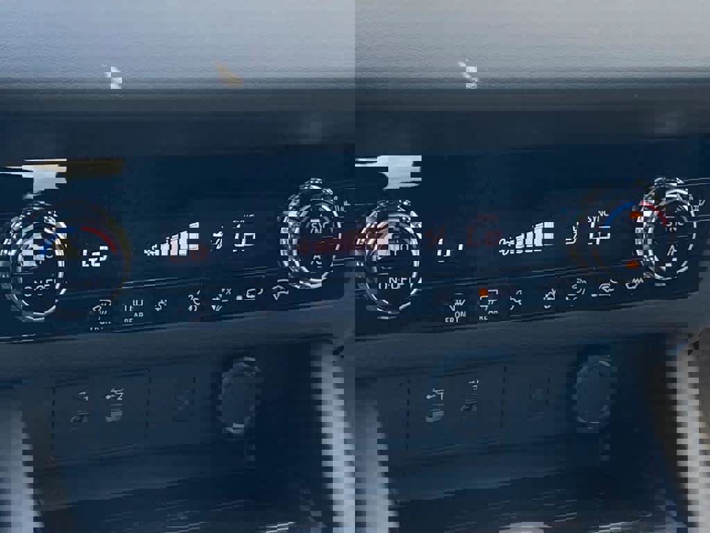 New 2025 Mitsubishi Outlander SE image 7