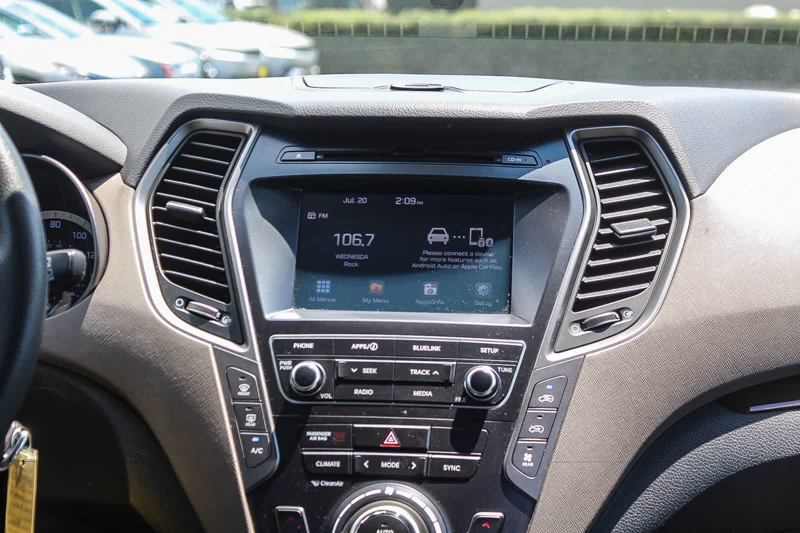 Used 2019 Hyundai Santa Fe XL SE FWD image 18
