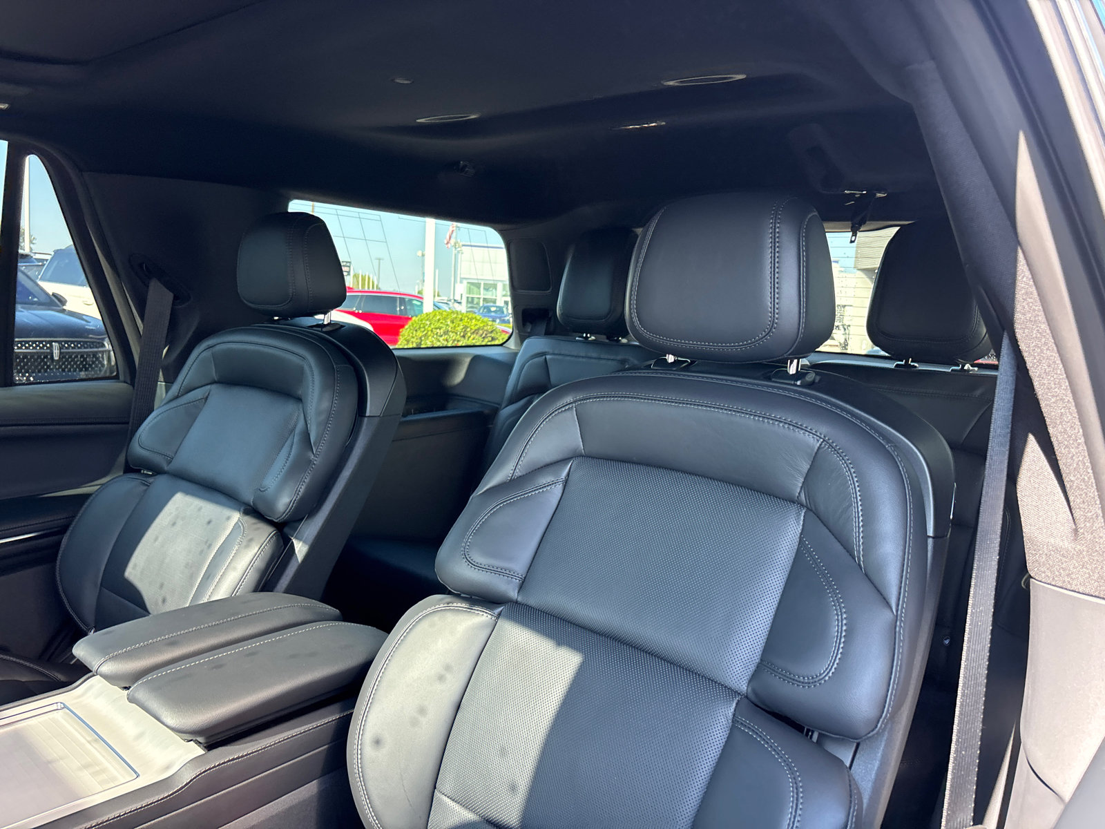 New 2025 Lincoln Navigator Reserve w/ Jet Appearance Package image 27