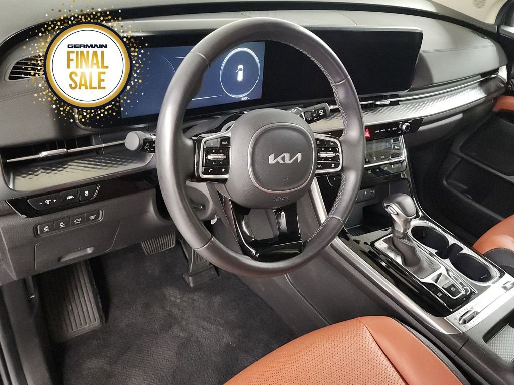 Certified 2024 Kia Carnival SX Prestige image 16