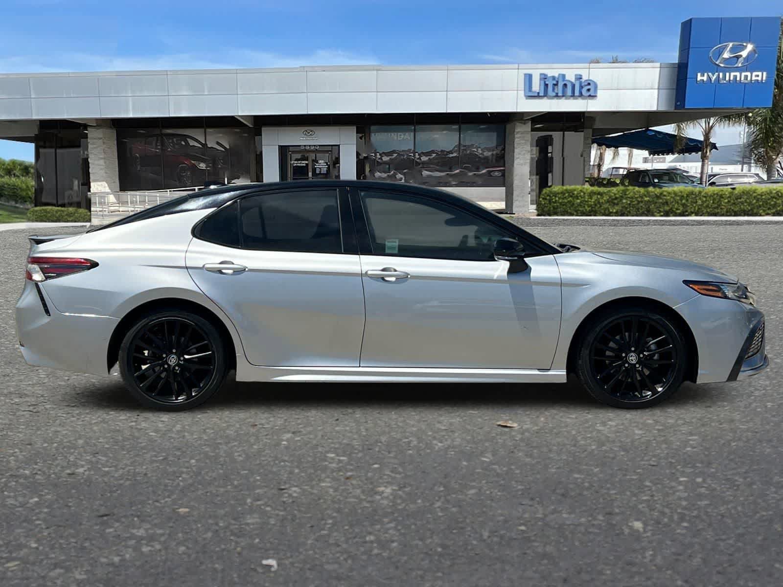 Used 2021 Toyota Camry XSE w/ Navigation Package FWD image 9