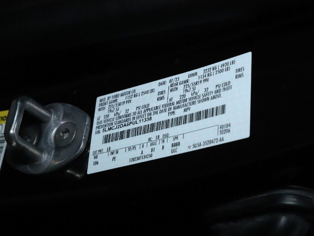 Certified 2023 Lincoln Corsair Reserve w/ Equipment Group 201A image 22