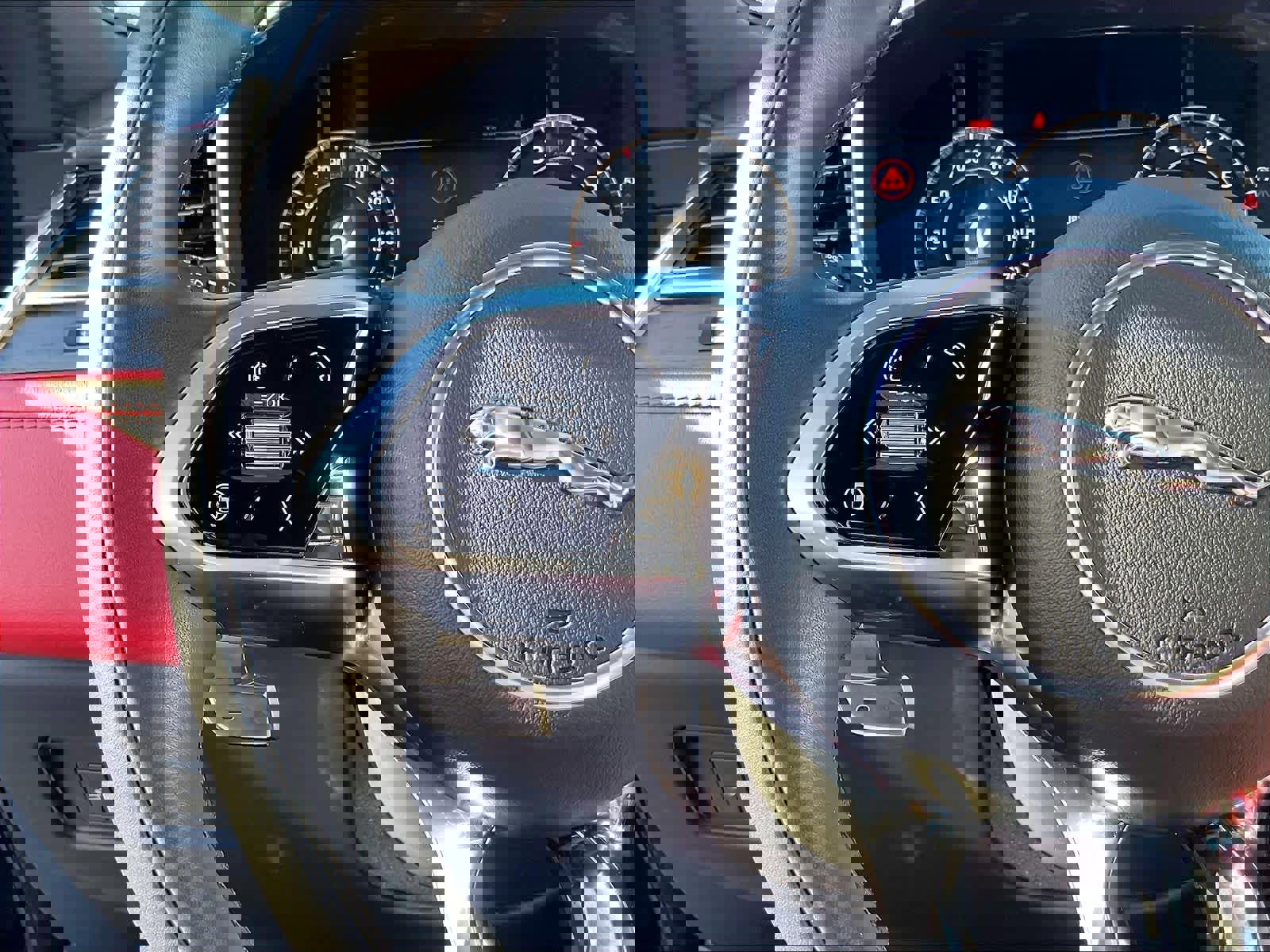 Used 2025 Jaguar F-PACE R-Dynamic S image 19