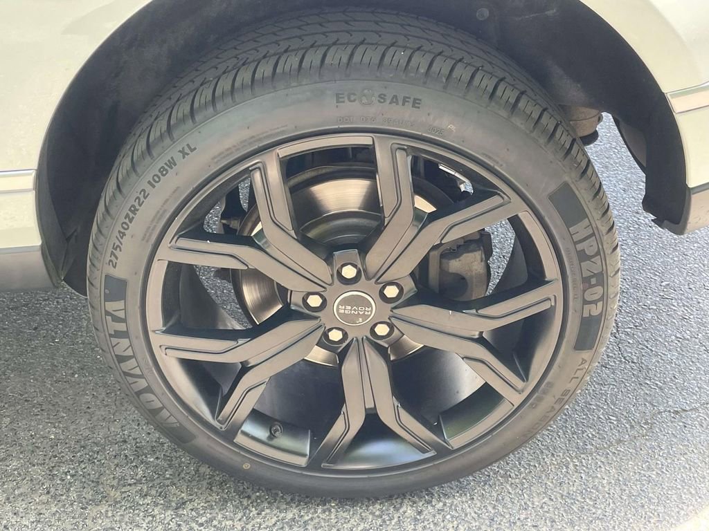 Used 2016 Land Rover Range Rover HSE image 8