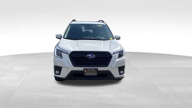 Used 2022 Subaru Forester Premium image 2