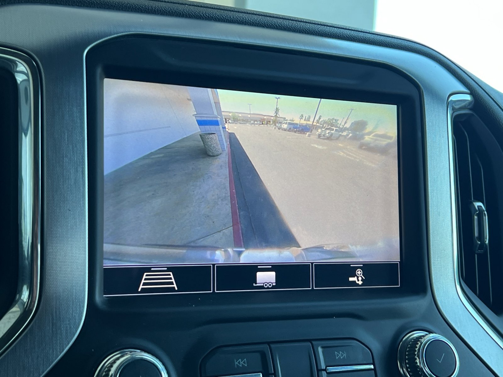 Used 2020 GMC Sierra 1500 SLT AWD/4WD image 18