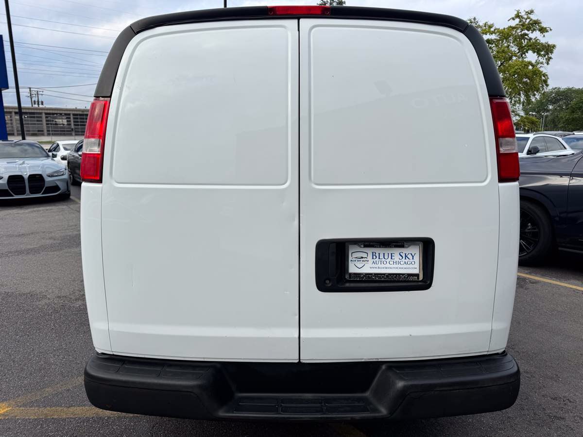 Used 2014 Chevrolet Express 1500 RWD image 6
