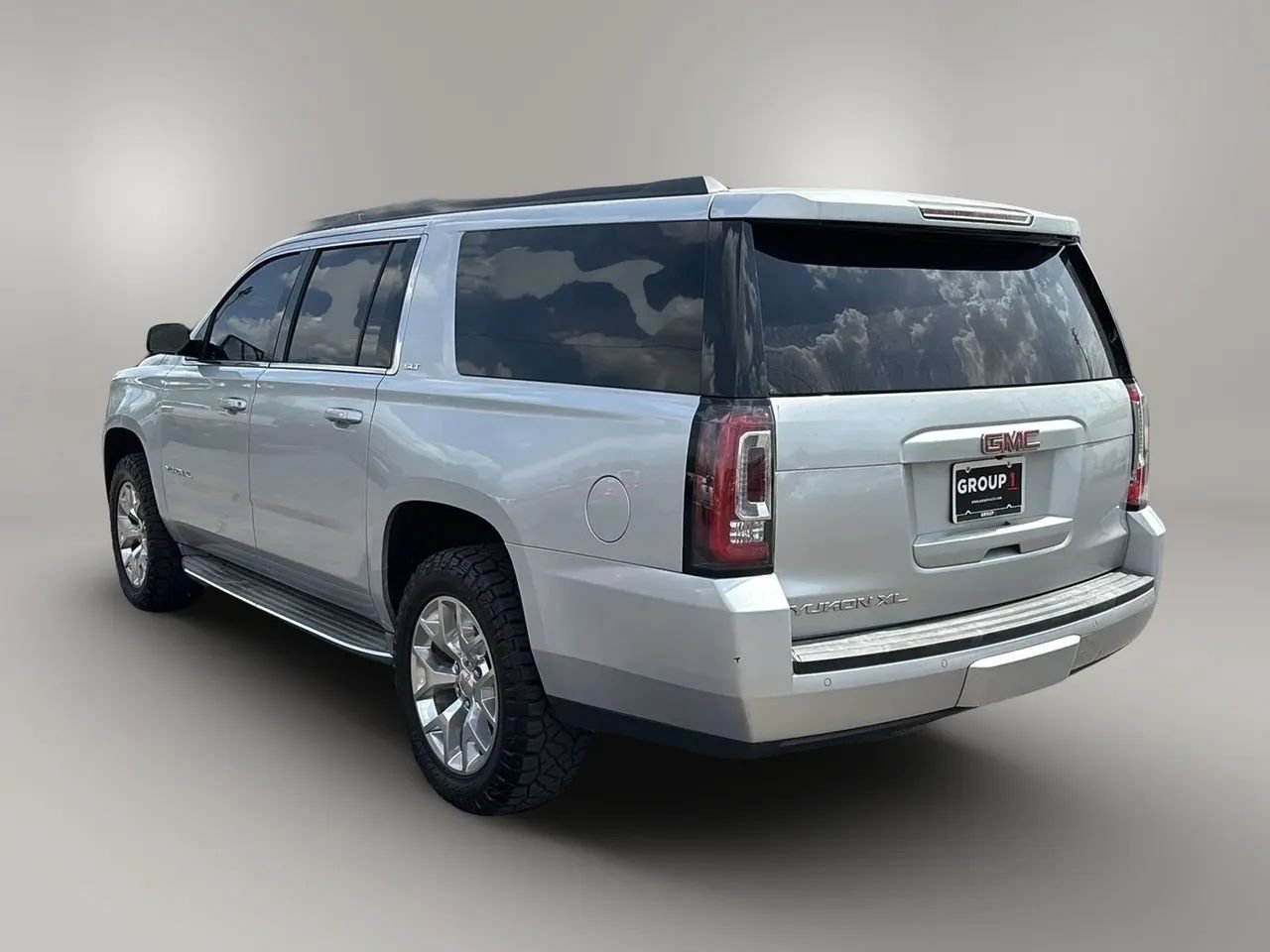 Used 2015 GMC Yukon XL SLT AWD/4WD image 3