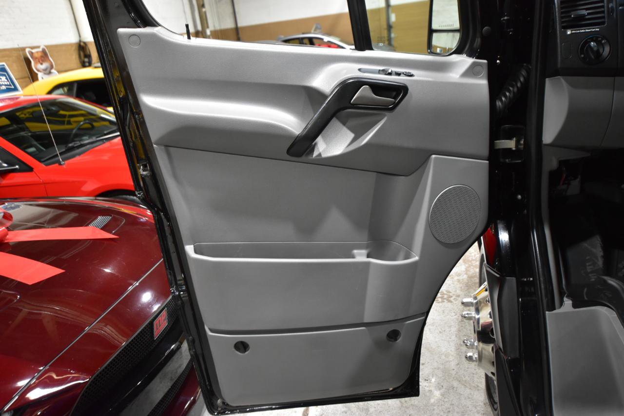 Used 2015 Mercedes-Benz Sprinter 3500 image 12