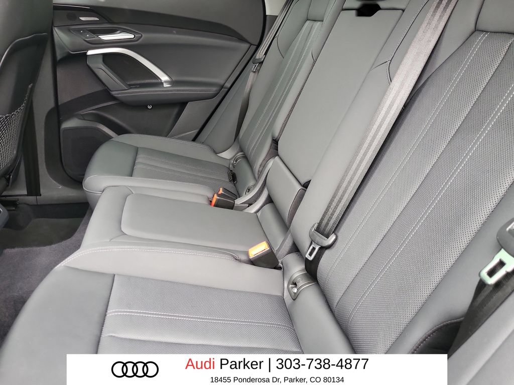 Used 2025 Audi Q5 Premium Plus w/ Premium Plus AWD/4WD image 8