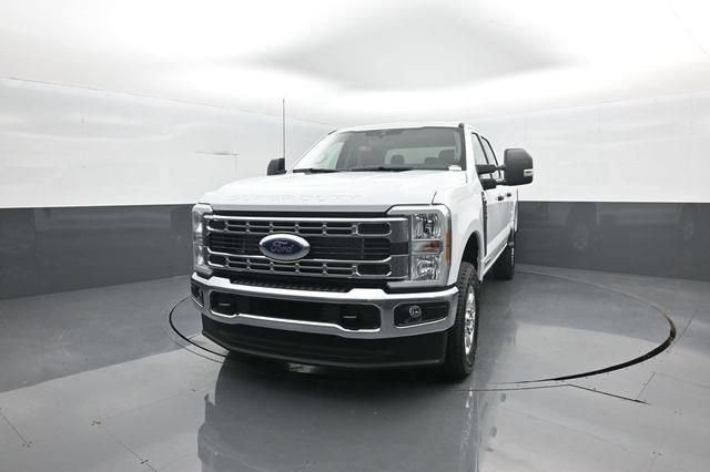 New 2026 Ford F250 XLT w/ FX4 Off-Road Package AWD/4WD image 4